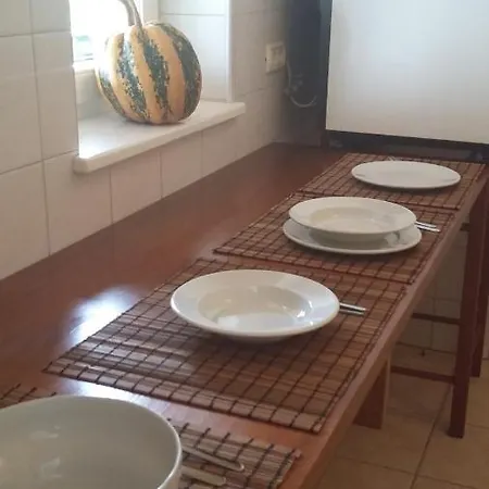 Small House In Valley * Vipava