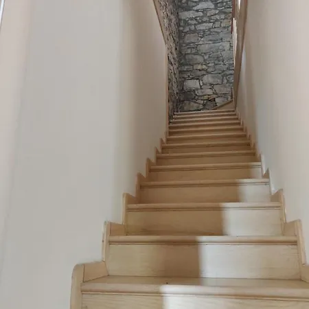 Small House In Valley * Vipava