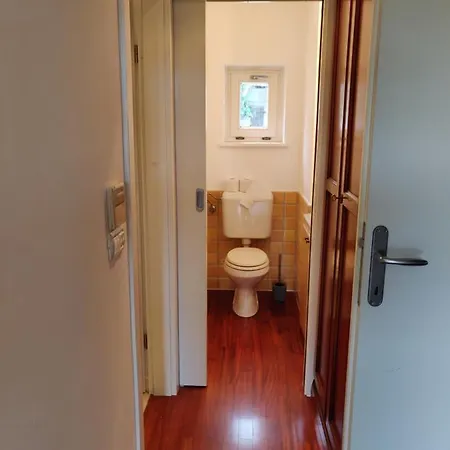 Vikendica Small House In Valley Vipava