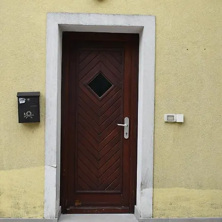 Vakantiehuis Small House In Valley Vipava