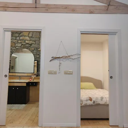 Small House In Valley Vipava