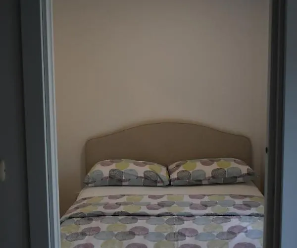 Small House In Valley Vipava